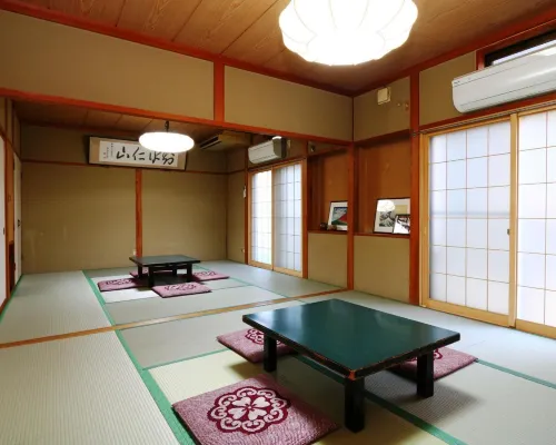 Hakuraiso Hotels near Fukashi Shrine