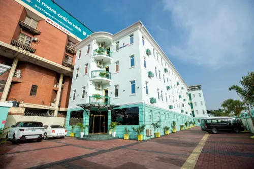 Apartment 79 Hotel - 4-Star