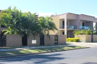 Western Gateway Motel and Apartments - 3-Star