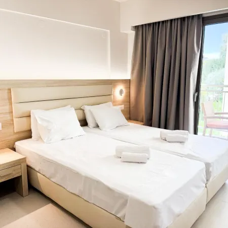 Acropolis Apartments