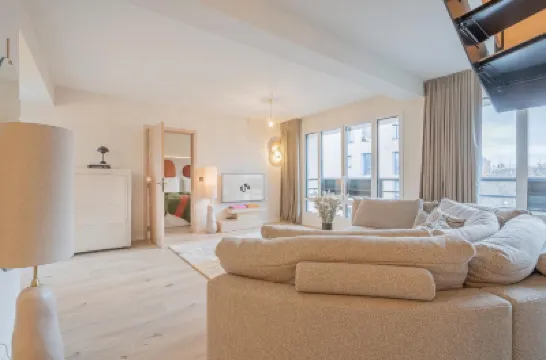 Yuna Porte-Maillot - ApartHotel Hotels in 