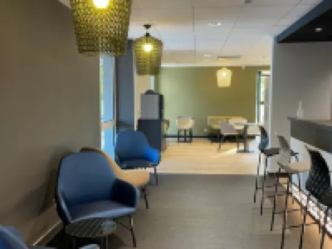 瓦朗斯北部基里亞德德德瑞酒店-布爾格萊瓦朗斯 得弘酒店