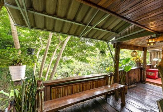 Monraumsuk home stay의 편안한 정원