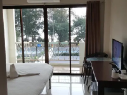 Yellow House Rayong Hotels near Phe