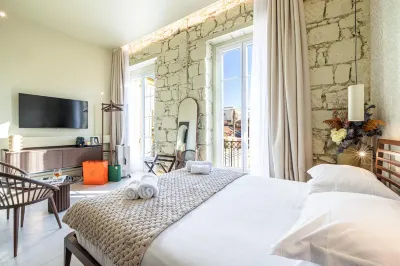 나오미 나이스  호텔