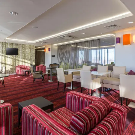 Hampton by Hilton Liverpool/John Lennon Airport Отели рядом с достопримечательностью «Зал Спик»