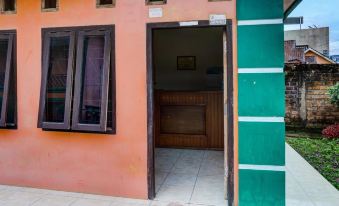 Capital O 92316 Wisma Widya Loka Pratama Near Futsal Tebing Gading