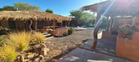 Hotel Pat'ta Hoiri Отели рядом с достопримечательностью «Caracoles 419d, San Pedro de Atacama»