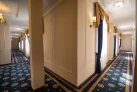 Dioskuria Hotel - ที่มีที่จอดรถ
