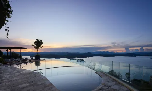 The Brown, Guatape, Autograph Collection