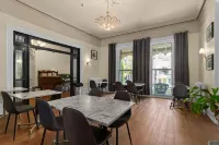 Hochelaga Inn