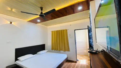 Royal Excellency Inn