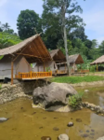 Kaliwatu Sentul Glamping & Campsite
