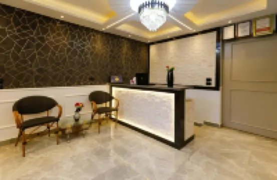 Venus Pyramids Inn - Top Roof Access W Free Break Fast - Homestays