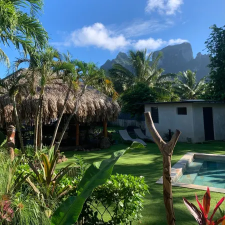 Tiki Ora Lodge - Tiki