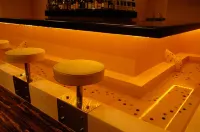 Kouyurou Ikawa - Quầy bar