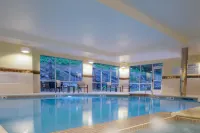 Courtyard Lenox Berkshires - Pools