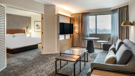 Sheraton Suites Wilmington Downtown Отели в г. Уилмингтон