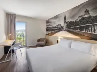 B&B Hotel Girona 3 ジロネースのホテル