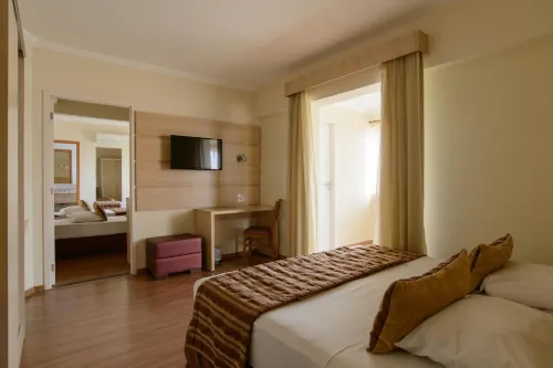 Faro Hotel Atibaia - ที่มีที่จอดรถ