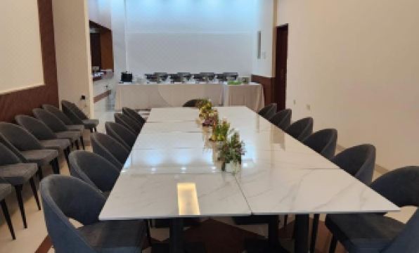 Al Ayjah Plaza Hotel