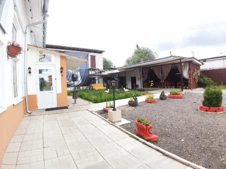 Ситара Отель Отели рядом с достопримечательностью «Памятник И.А. Крылову»