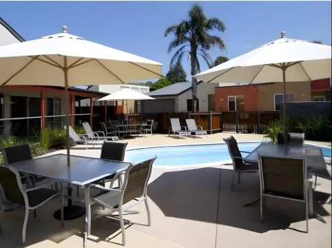 The Lakes Apartments