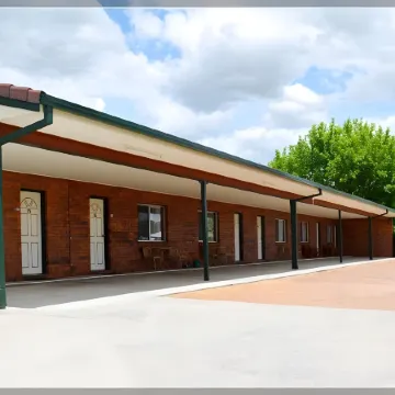 Peter Allen Motor Inn