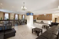 Piramida Hotel - 3-Star
