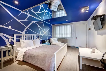 Auberge St. Jacques Отели рядом с достопримечательностью «Centre for Structural and Functional Genomics»