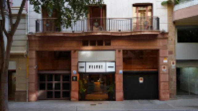 Chic & Basic Velvet Hotels in Barcelonès