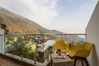 Tripli Hotels Shivaay - Bergblick