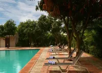 Sarovar Portico Sasangir - Pools