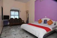 Hotel Durga Near Abu Road Railway Station I Mount Abu - parking