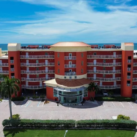 Crystal Palms Beach Resort