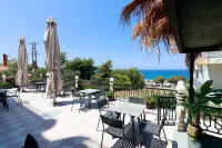 Elegant Beach Hotel - Desayuno