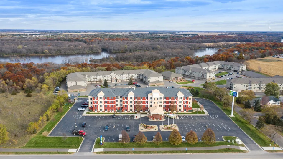 Holiday Inn Express & Suites ST. Cloud