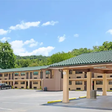 Days Inn by Wyndham Cherokee Near Casino