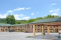 Days Inn by Wyndham Cherokee Near Casino Hotels in Cherokee