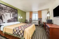 Super 8 by Wyndham Madison IN