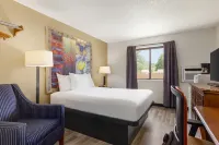 Baymont by Wyndham Hutchinson Hoteles cerca de Don Michael Practice Fields