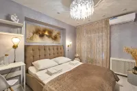 Piter Hotel Monument Armoured Boat AK-454附近的飯店