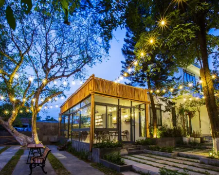 La Paix Hue Hotels in Vy Da