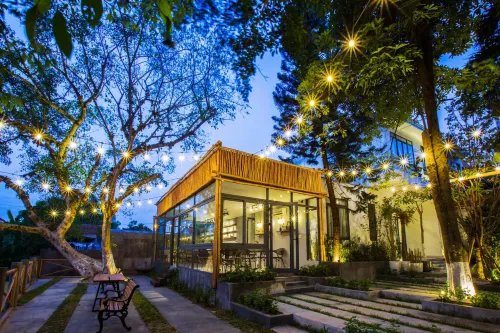 La Paix Hue Hotels in Vy Da