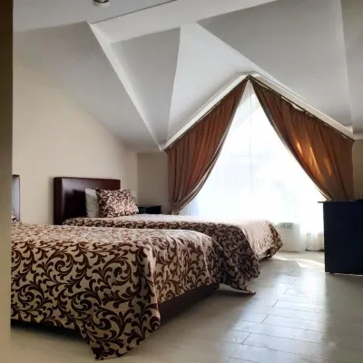Tsentralnyij Hotel