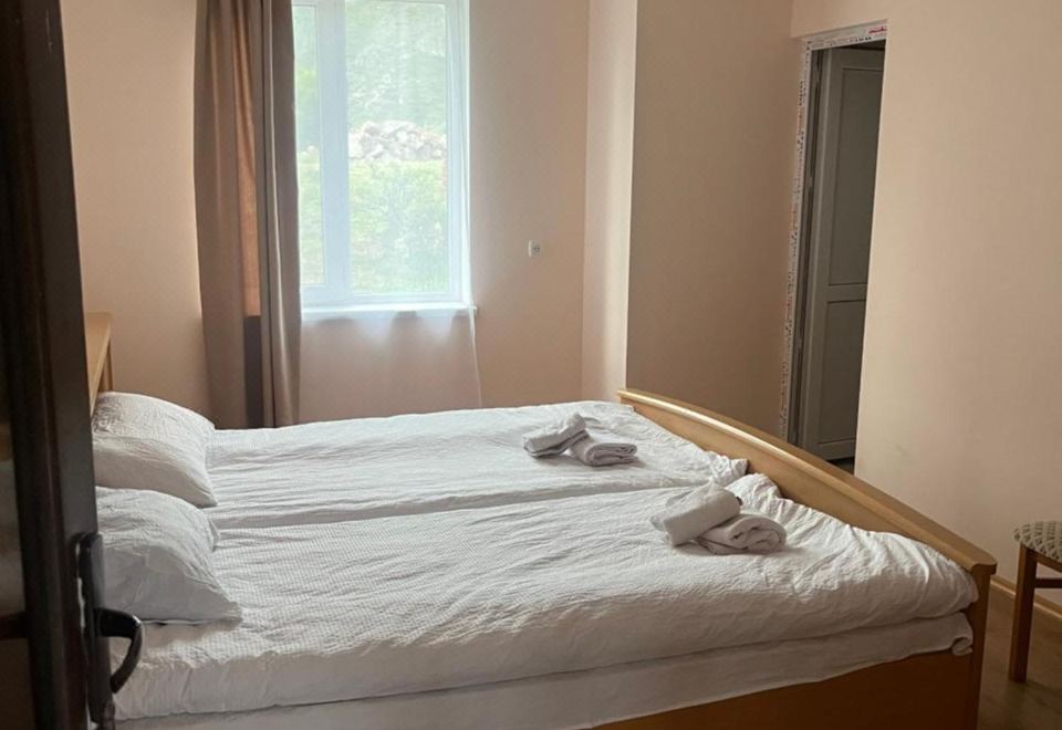 Guest House Tirebi