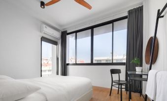 Casa Blanca Dusit - Hostel