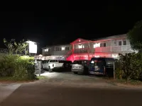 The White House Hotel - parking