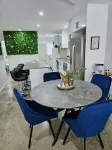 Modern Stylish Apartment Hotel di Garbutt