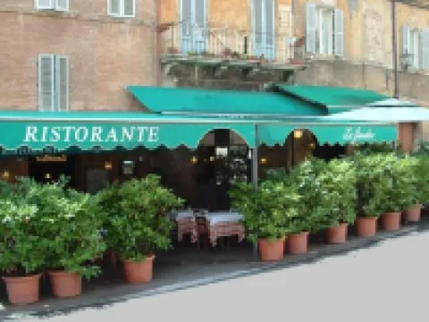 アル メルカート B&B シエナのホテル